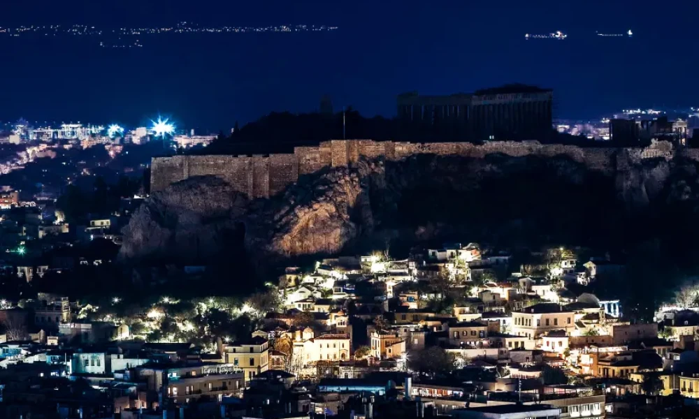 Έσβησαν τα φώτα στην Ακρόπολη για την ώρα της Γης